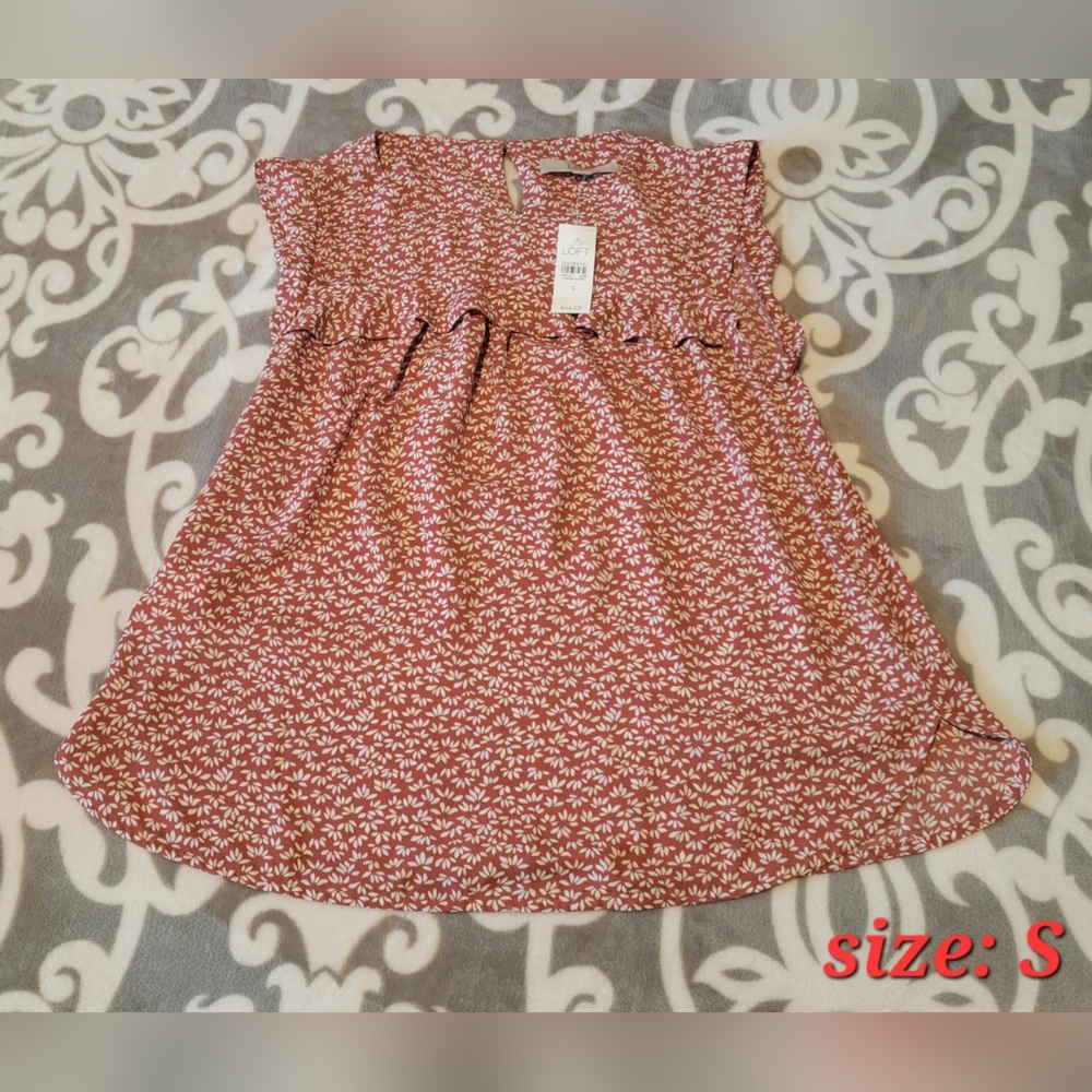 Floral Print Sleeveless Top
